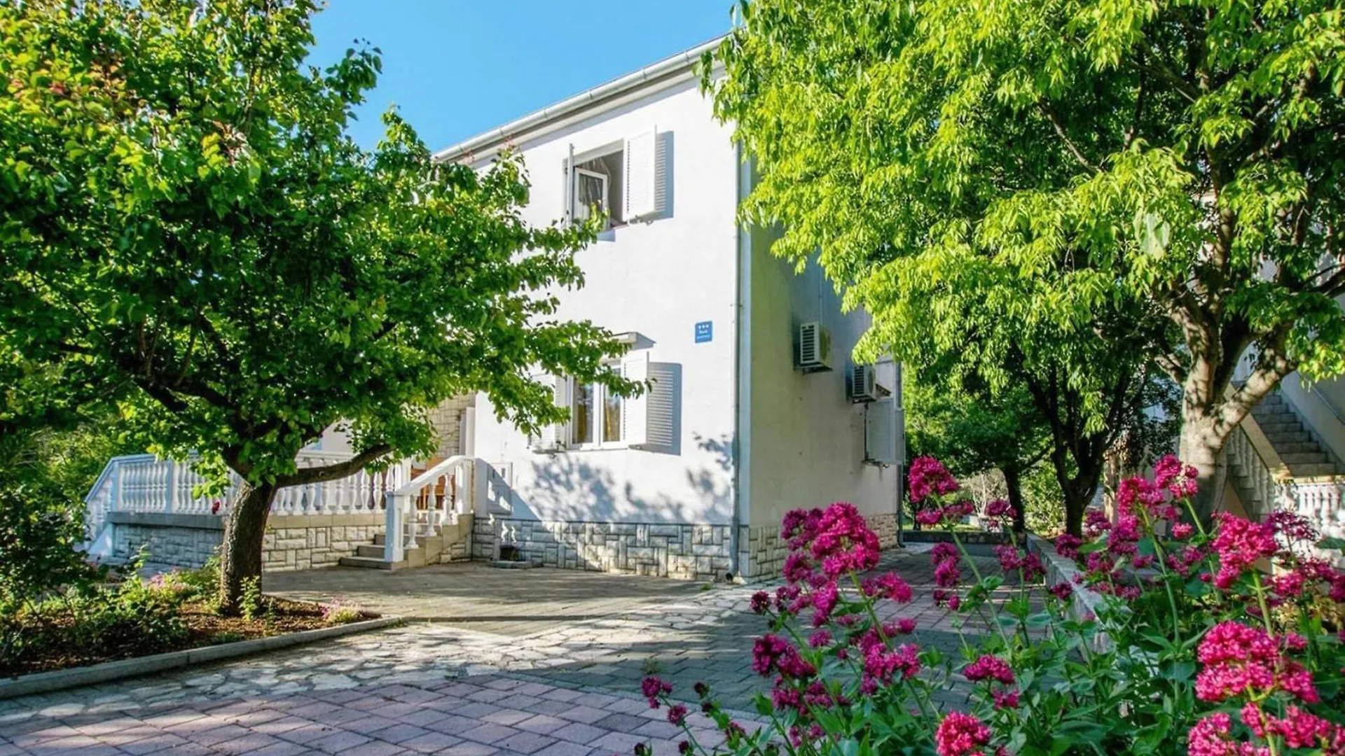 Apartment In Seline Near The Sea With Seaview Starigrad Paklenica