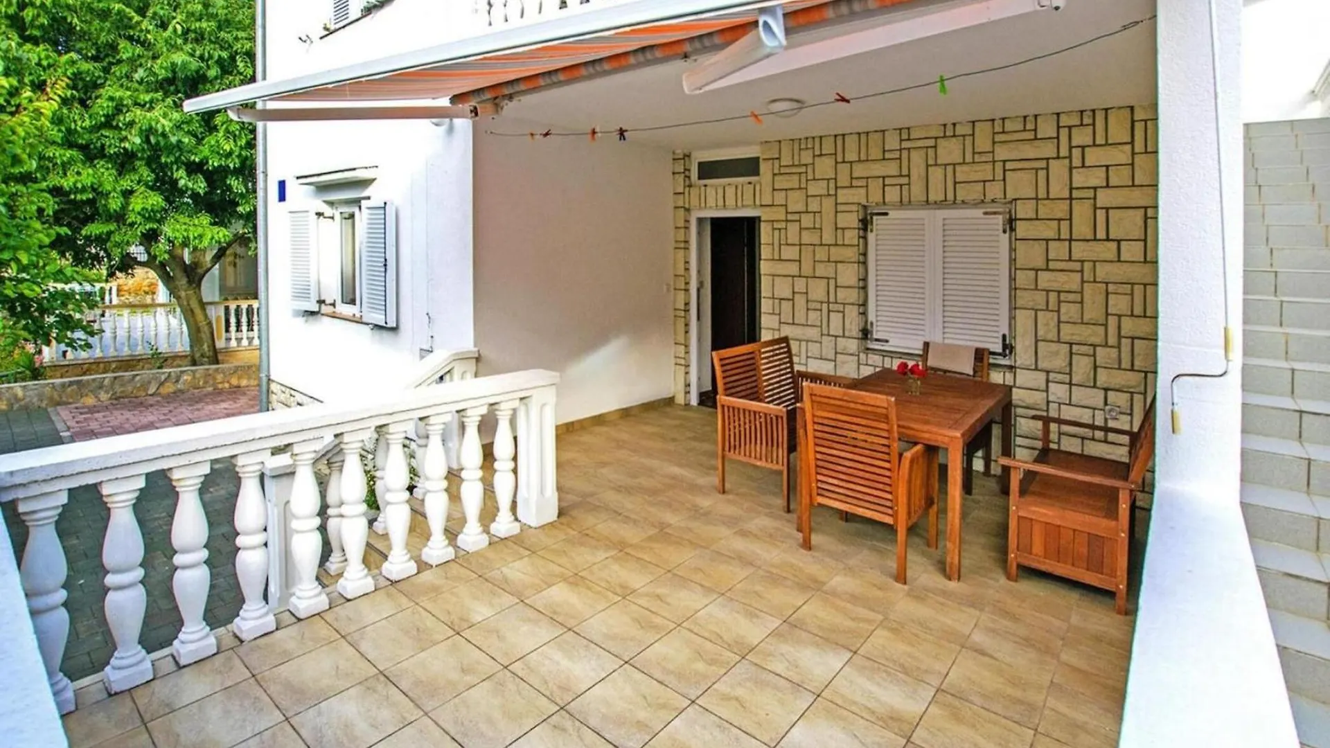 Apartment In Seline Near The Sea With Seaview Starigrad Paklenica