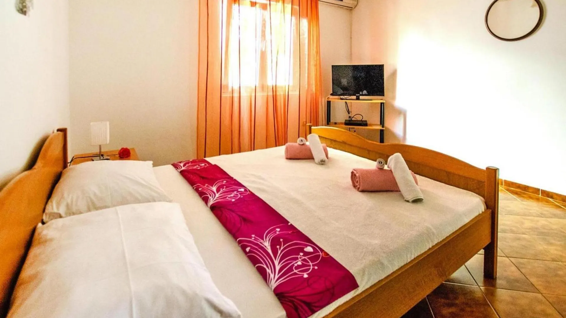 Apartment In Seline Near The Sea With Seaview Starigrad Paklenica